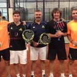 Adrián Caviglia, con su equipo de entrenamiento