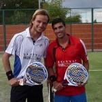 Ivan Rakitic と José Antonio Reyes は、パドル テニスの大ファンです。