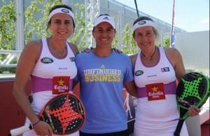 Carolina Navarro, Cecilia Reiter und Anabel Medina spielen Paddle-Tennis bei der World Paddle Tennis Tour bei den Mutua Madrid Open