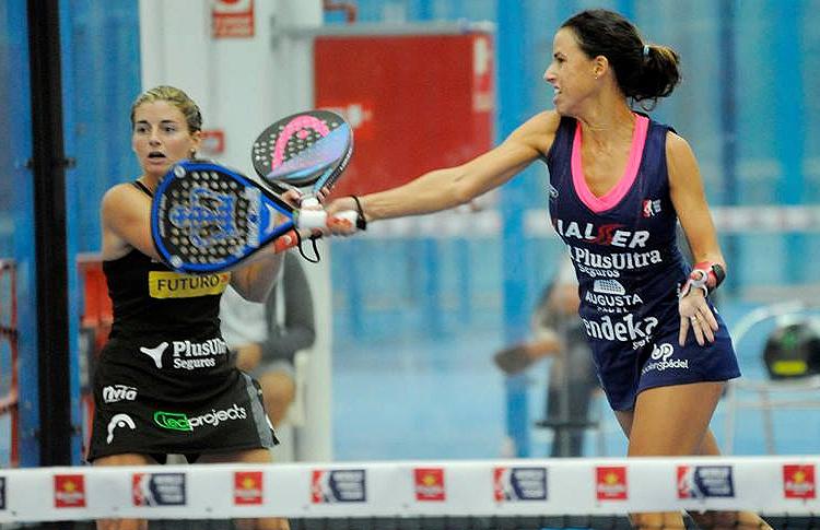 مارتا ماريرو وأليخاندرا سالازار ، في بطولة إستريلا دام مدريد المفتوحة