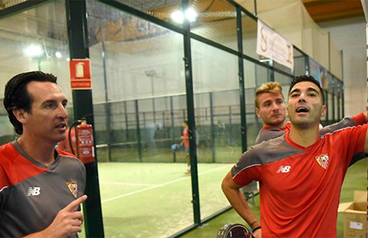 Unai Emery y José Antonio Reyes, en una jornada muy padelera para el Sevilla FC