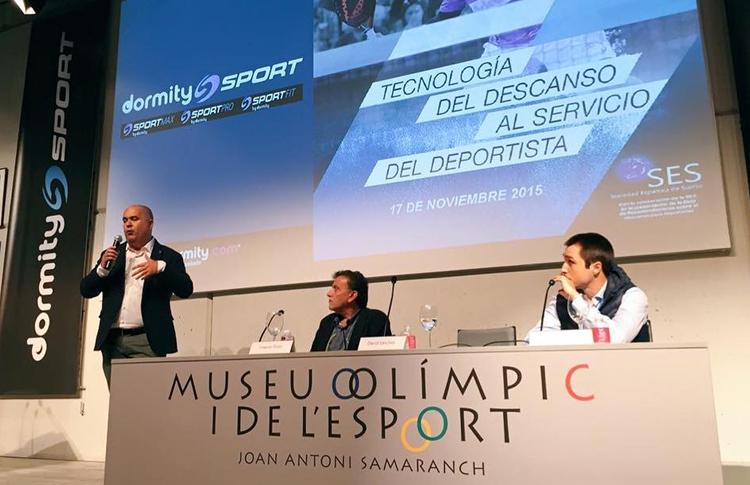 フェルナンド ベラステギンは、アスリートにとって理想的なマットレス、ドーミティ スポーツを発表します。