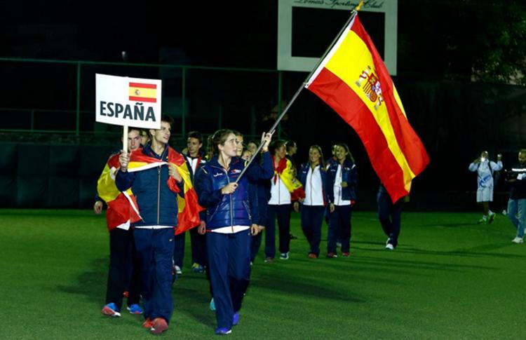 Marta Ortega, Fahnenträgerin der spanischen Nationalmannschaft in der Juniorenweltmeisterschaft