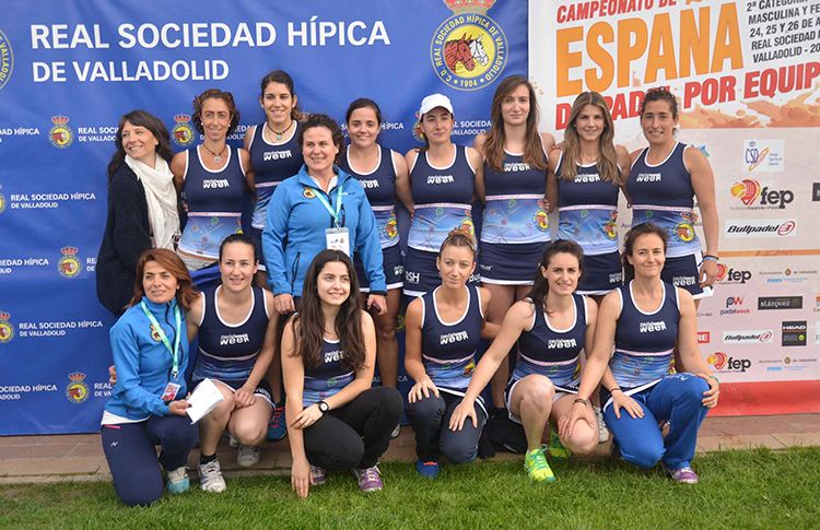 Las chicas del equipo C.D.R. Hípica Valladolid