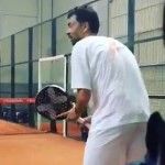 Sergi Bruguera demuestra su talento en las pistas de pádel