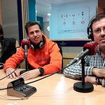 Paquito Navarro, con el equipo de 'Esto es Pádel'