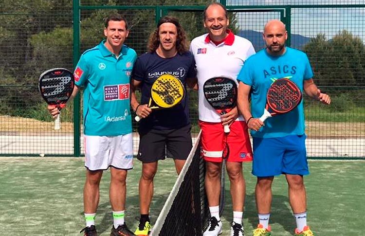 Carles Puyol, Paquito Navarro, Fabrice Pastor y Teddy Puig, en las pistas de Tennis Padel Soleil