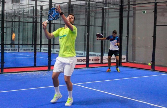 Aprender a jugar al pádel: Cinco grandes consejos