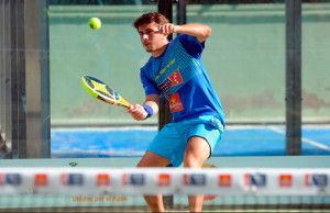Lucas Bergamini, en acción en el Estrella Damm Alicante Open 2017
