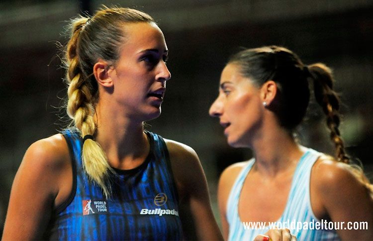 Victoria Iglesias y Teresa Navarro, en acción en el Estrella Damm Alicante Open 2017