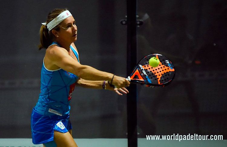 Carolina Navarro, en acción en el Zaragoza Open 2017
