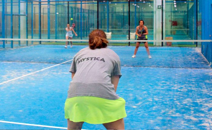 Cómo y cuándo usar los 'golpes neutros' en pádel, por Nito Brea