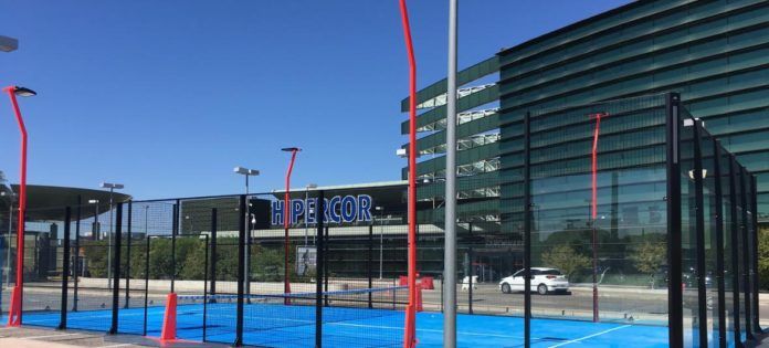 Pista de pádel en El Corte Inglés de Sanchinarro.