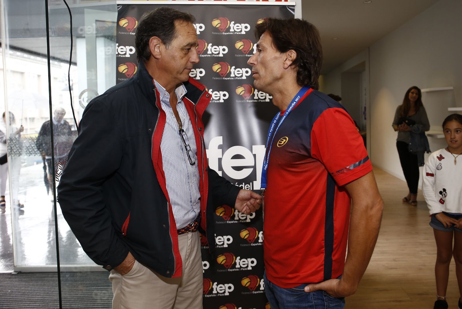 De FEP waardeert het werk van voormalig coach Jon García-Ariño