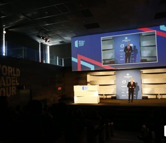 Mario Hernando apresenta a gala do World Padel Tour. | WPT