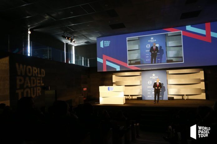 Mario Hernando presenta la gala World Padel Tour. | WPT