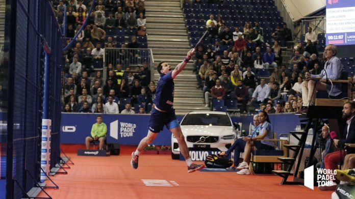 Paquito Navarro sale de la pista durante el Marbella Master.