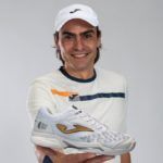 Joma presenta Slam World Padel Tour, la zapatilla oficial del circuito Juani Mieres junto al modelo Slam World Padel Tour.