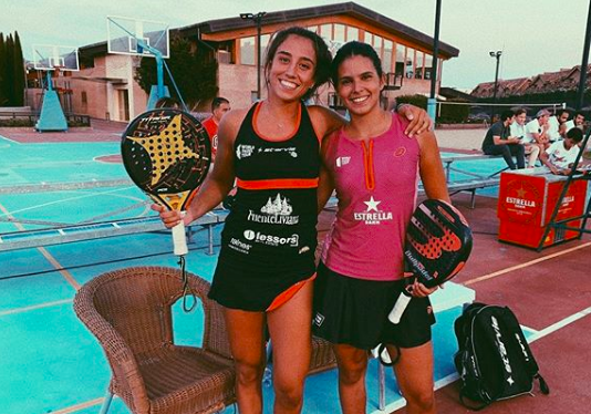 Bea González y Delfi Brea en un entreno.
