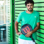 Pablo Lijó skriver på för Wilson Padel.