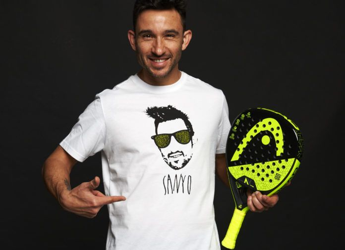 Sanyo Gutiérrez junto a la Head Alpha V.