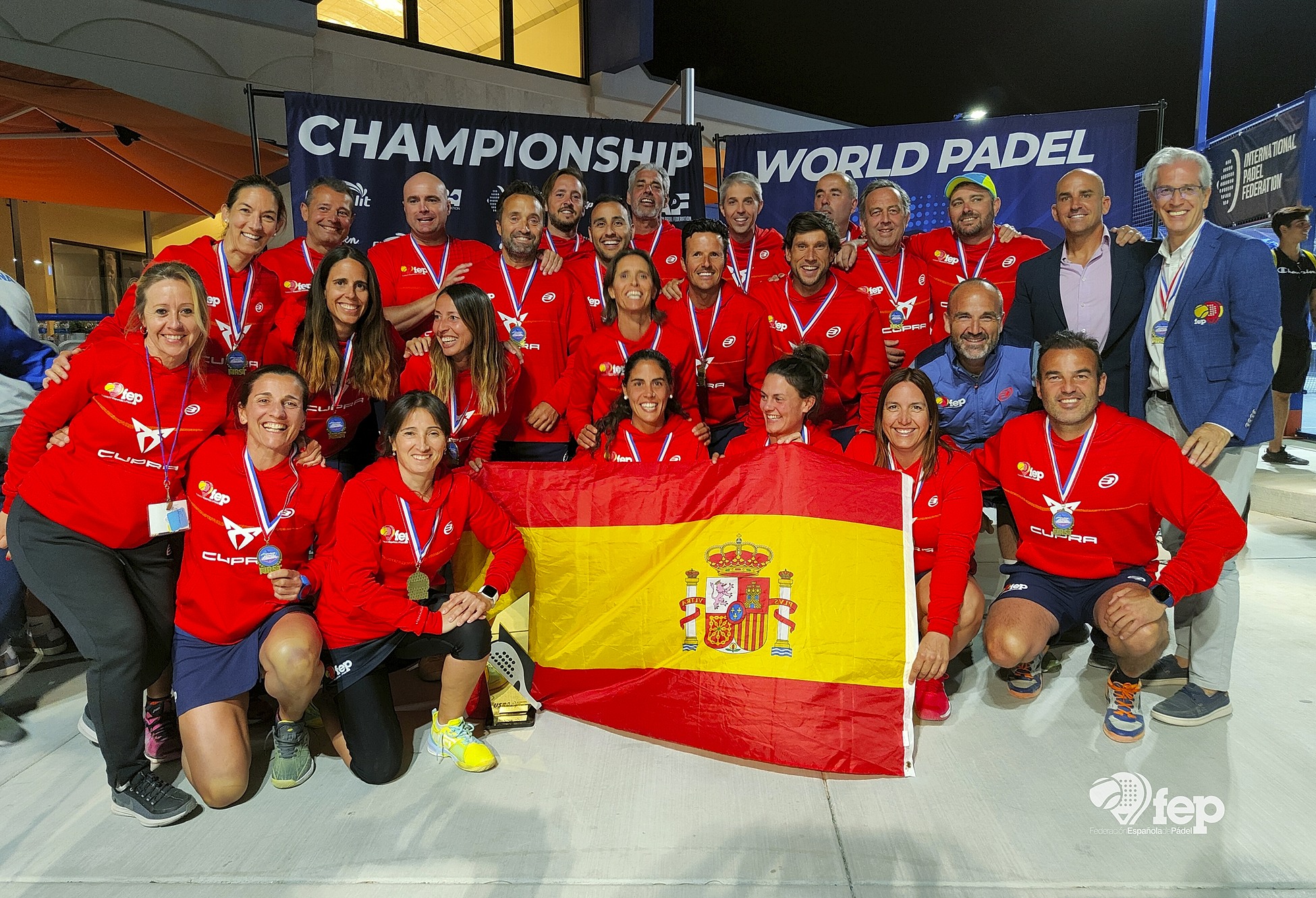 As equipes espanholas varrem a Copa do Mundo de Veteranos em Las Vegas