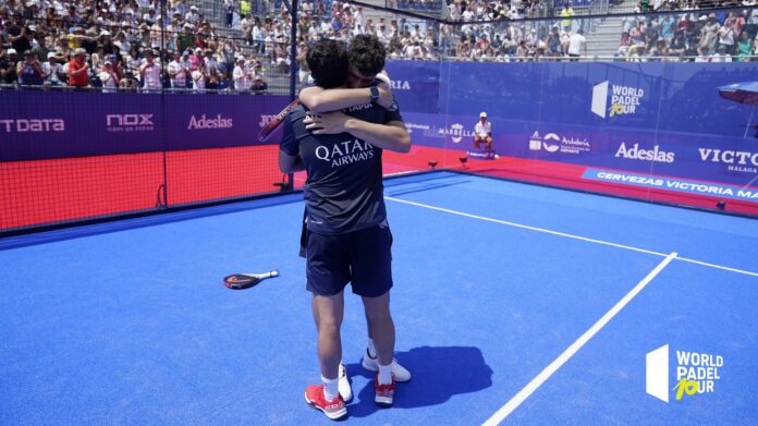 Arturo y Agustin Arturo y Agustin