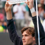 Jack Draper, jugador del Team Dunlop gana su primer ATP Jon-Draper